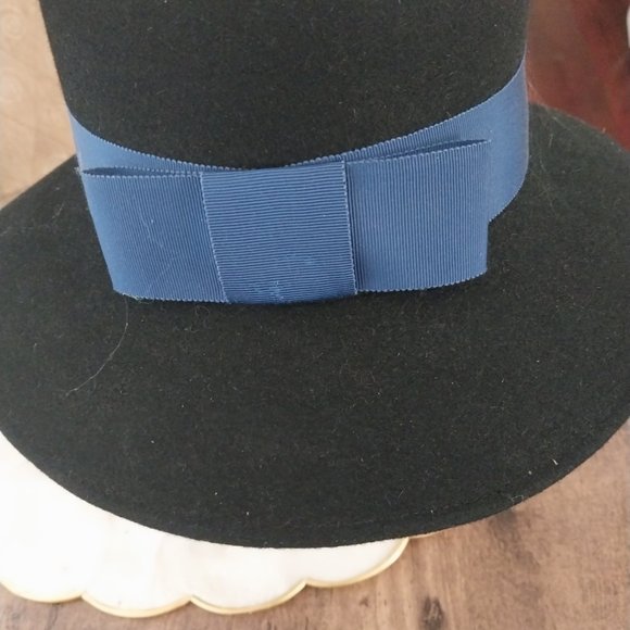 Vintage I.Magnin Black Wool Hat w/ Blue Ribbon Border - Picture 4 of 5